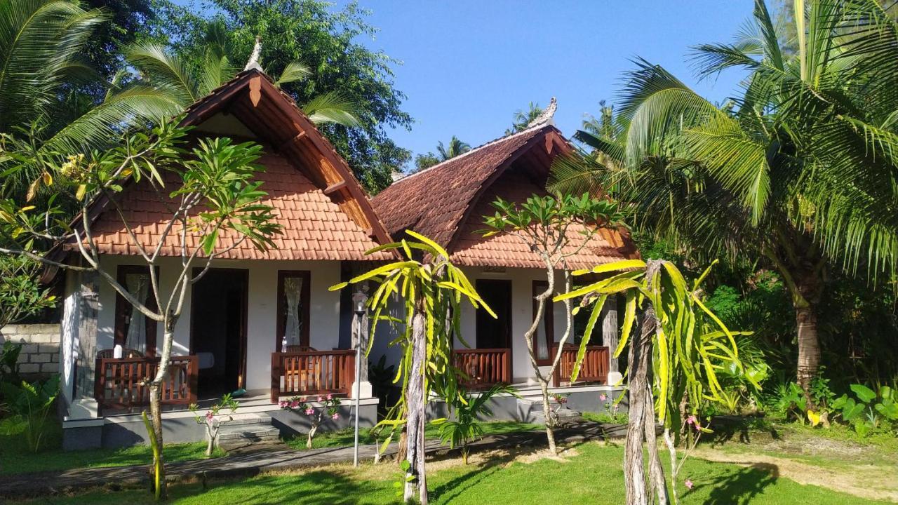 Santhi Guna Bungalow Toyapakeh المظهر الخارجي الصورة