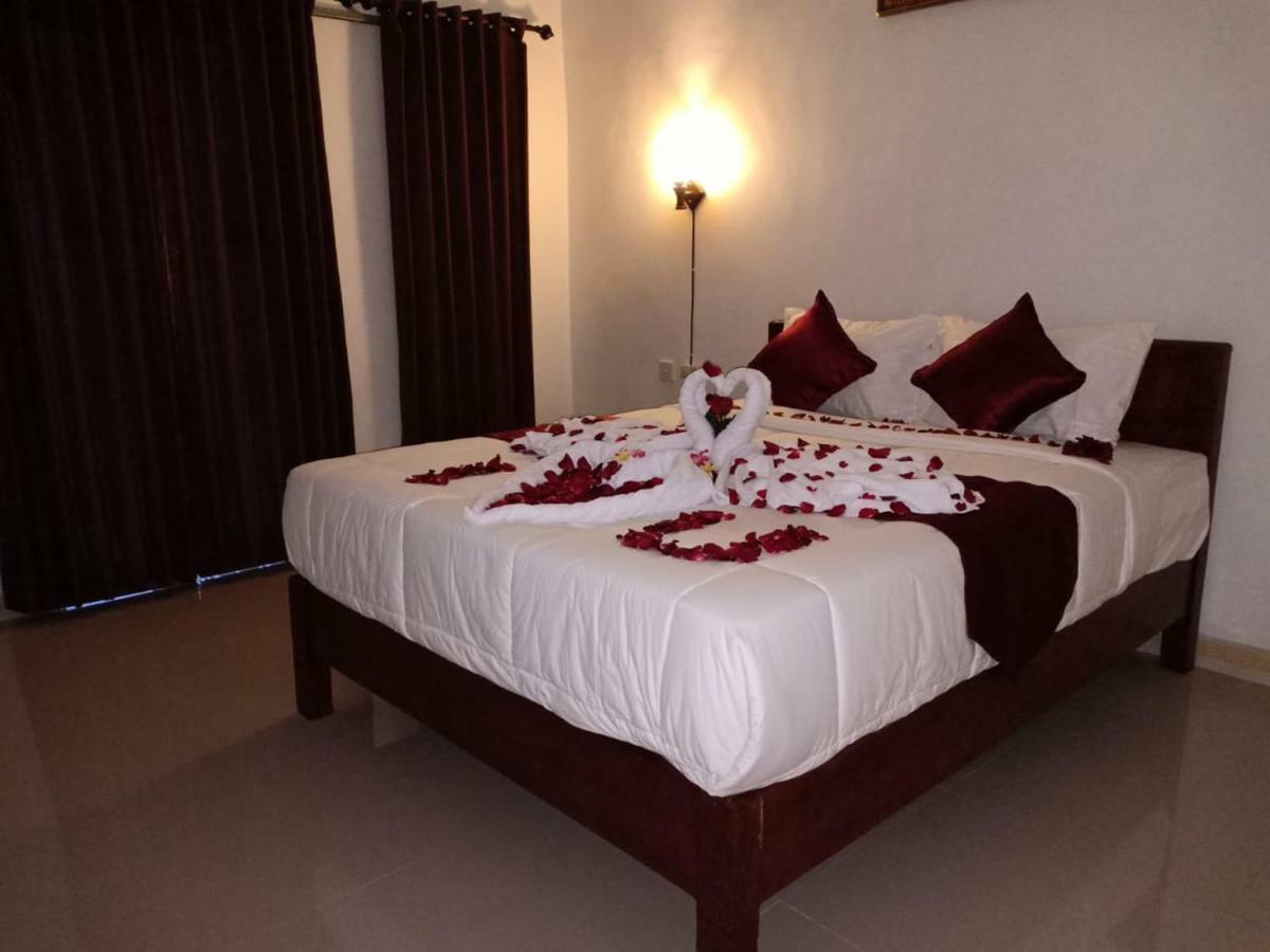 Santhi Guna Bungalow Toyapakeh المظهر الخارجي الصورة