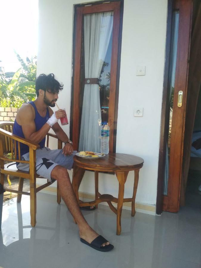 Santhi Guna Bungalow Toyapakeh المظهر الخارجي الصورة